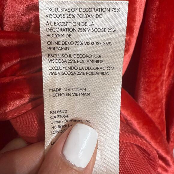 Free People We the Free Marianne Fiery Red Velvet Button Down Blouse Sz S NWT - Picture 6 of 13